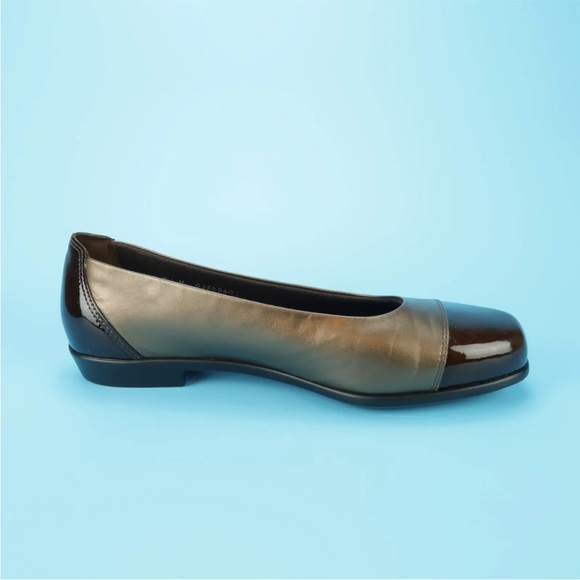 SAS Maui Bronze Patent Leather Casual Slip On Ballet Loafers Shoes Womens 9.5 M - Picture 4 of 9